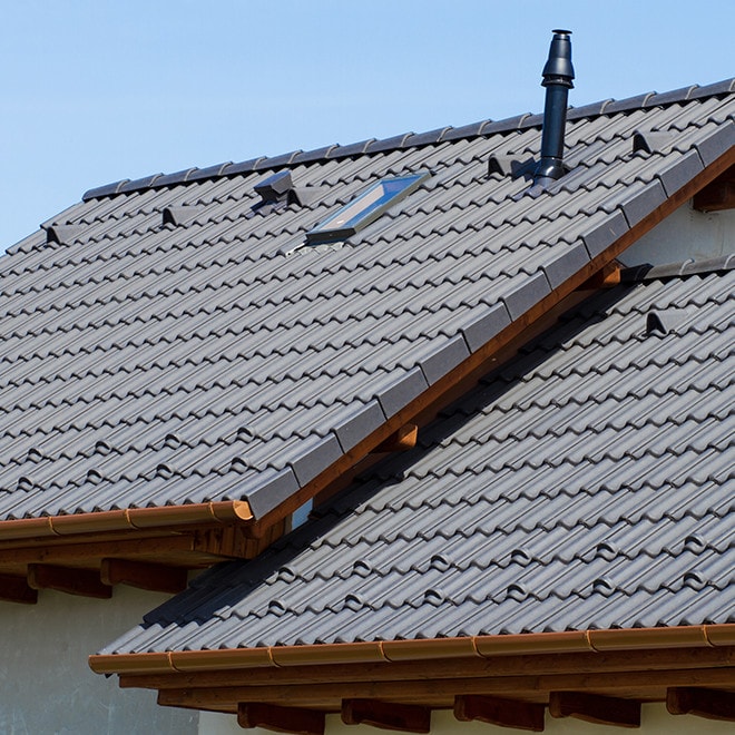 10 astuces pour entretenir la toiture et le revêtement extérieur