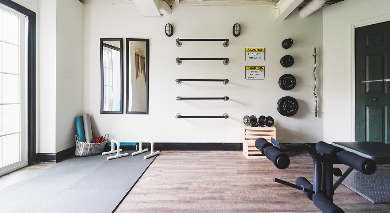 Tapis de sol pour entraînement de musculation en home-gym et salle