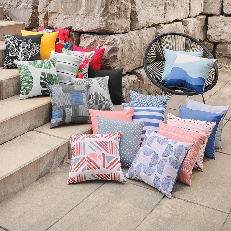 Patio on sale pillow cushions