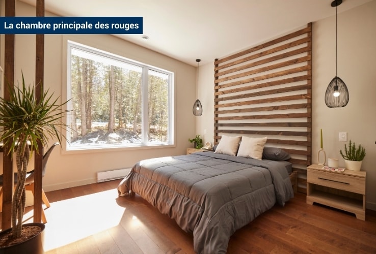 Chambre avec une tête de lit en lattes de bois