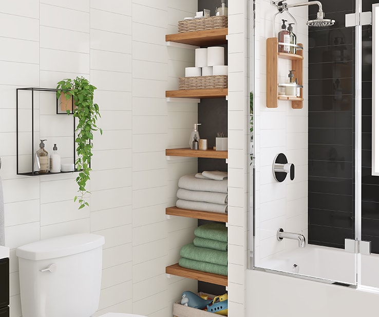 Small bathroom with a lot of storage