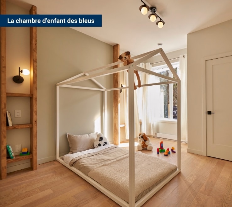 Chambre d’enfant avec un lit en forme de maison