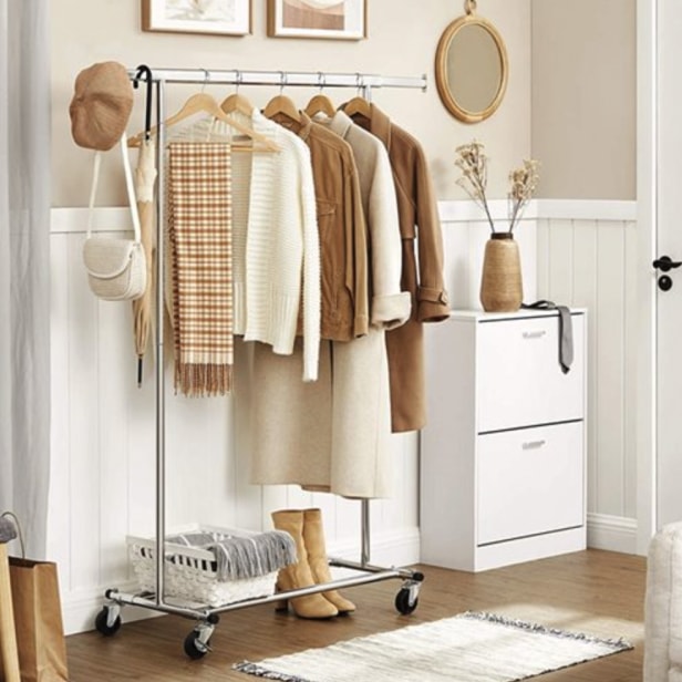 https://www.rona.ca/documents/ronaResponsive/SpecialPages/l2_closet-organization/l2-rona-clothing-storage-and-accessories.jpg